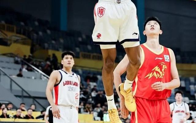 前行无畏丨CBA常规赛第十六轮客场负于广厦