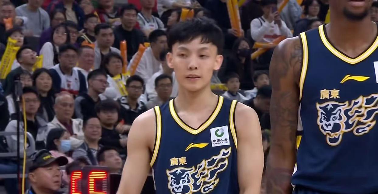 朱芳雨赌对了！CBA“暴力锋卫”将驰援杜锋，保送广东队进总决赛