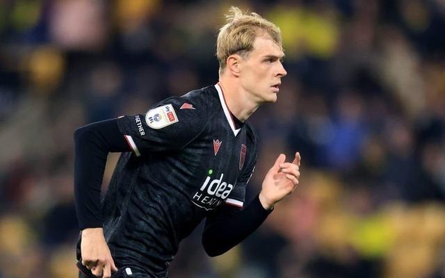 记者：科利尔租借赫尔城的细节还没谈妥，周末接受体检是乱扯