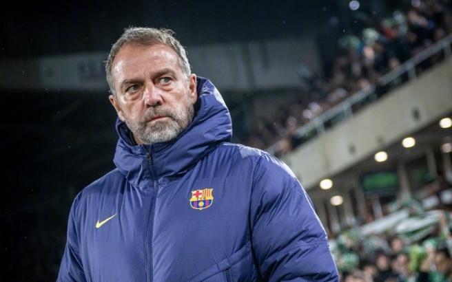 3球被吹3球中框！巴萨12不敌皇社11连胜戛然而止，皇马笑纳大礼