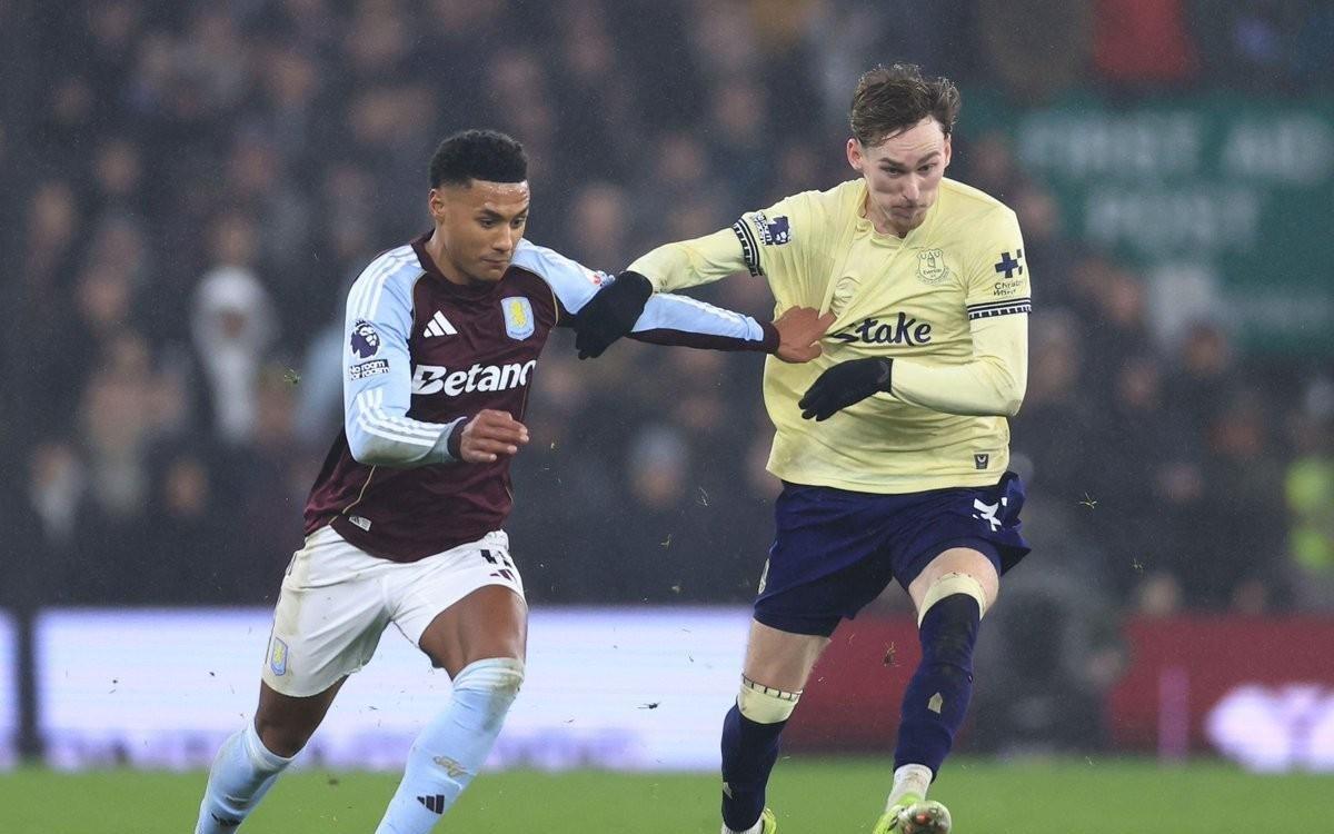 01不敌埃弗顿，维拉各项赛事主场11连