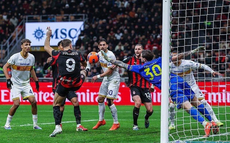 AC米兰10莱切升至联赛第二