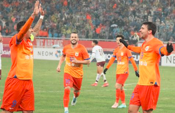 正式官宣！山东泰山续约超级射手，上赛季曾完成4次帽子戏法