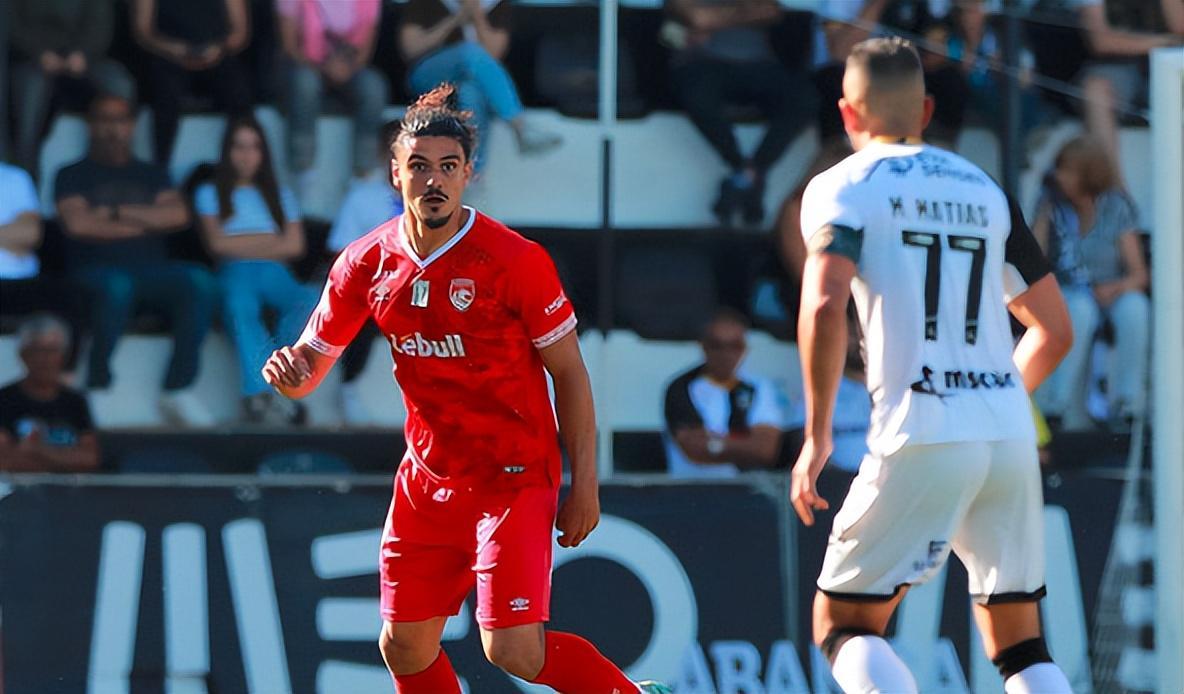 国安新外援曝光！德甲老牌劲旅后卫将