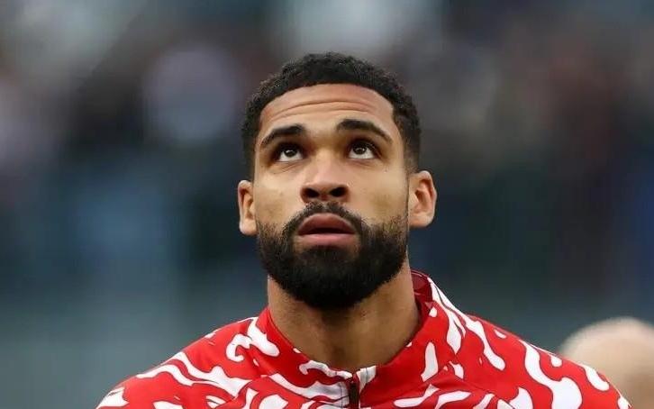 TA：卡马拉重伤后，维拉有意从米兰租借洛夫图斯奇克