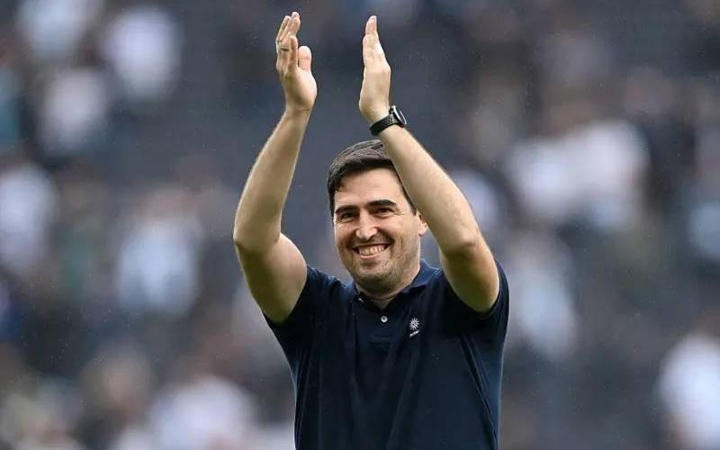 名记：水晶宫密切关注伊劳拉的未来，他们在找格拉斯纳继任者