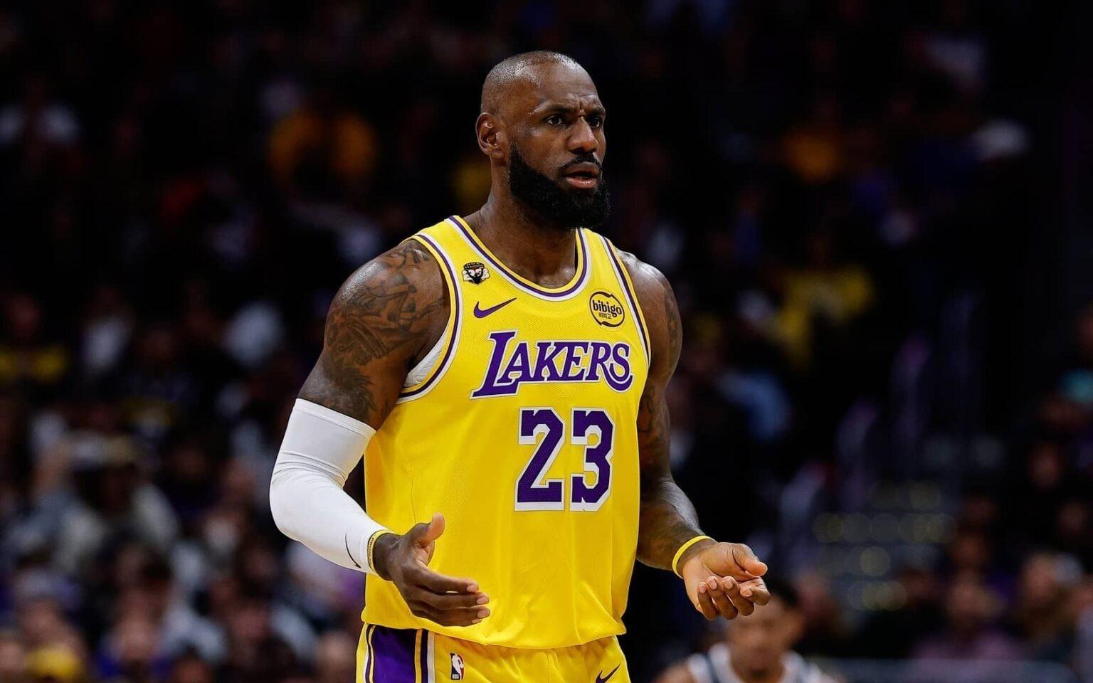 名记列12名本赛季强于詹姆斯的球员：把他排在伦纳德前已是最大信任