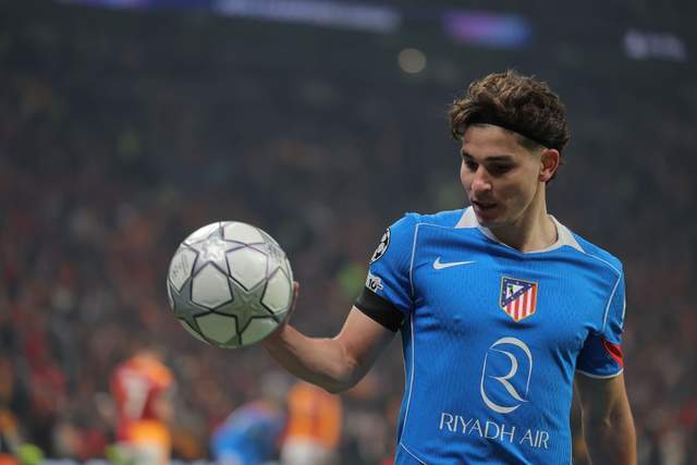 11！1亿天王低迷，小蜘蛛7场0球，马竞客场爆冷，恐无缘直通16强