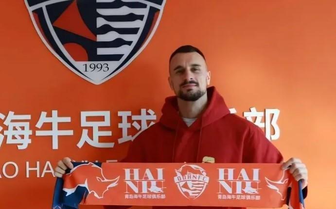 外媒：塞尔维亚中卫安杰尔科维奇与青