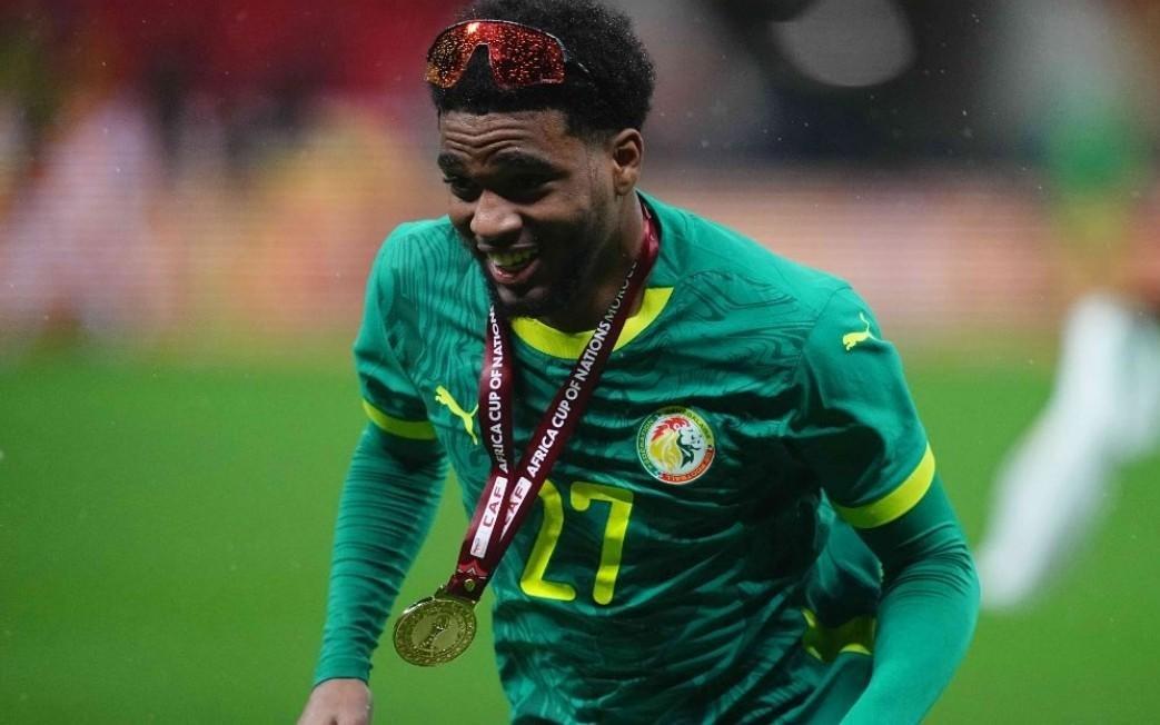 德天空：切尔西和维拉正密切关注姆巴耶，但巴黎无意放走他