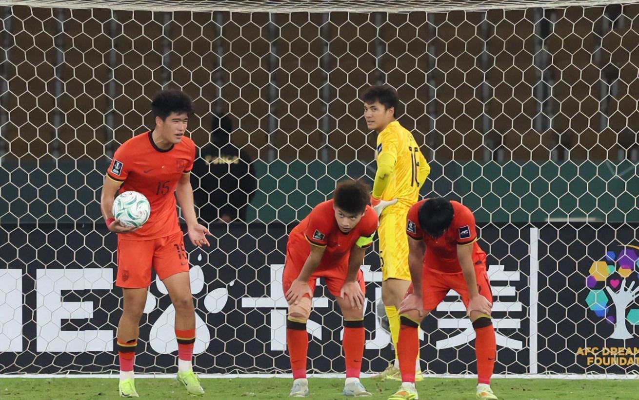 足坛悲喜夜！国足梦碎亚洲杯决赛，利物浦被绝杀，拜仁爆冷翻车