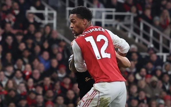 阿森纳本赛季已收获6粒乌龙球，为英超所有球队最多