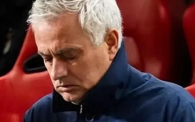 30！波尔图11连胜：穆帅葡超翻盘无望，本