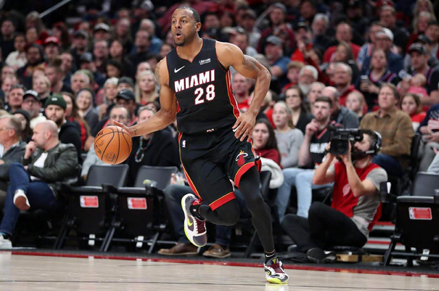 NBA人物志他是库里的老大哥，生涯末