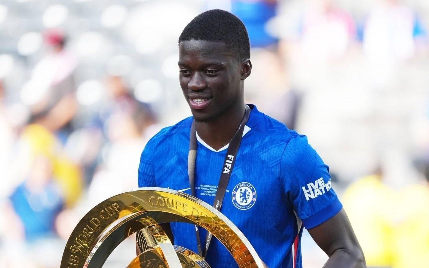 记者：切尔西试图召回马马杜萨尔，该交易与雅凯无关