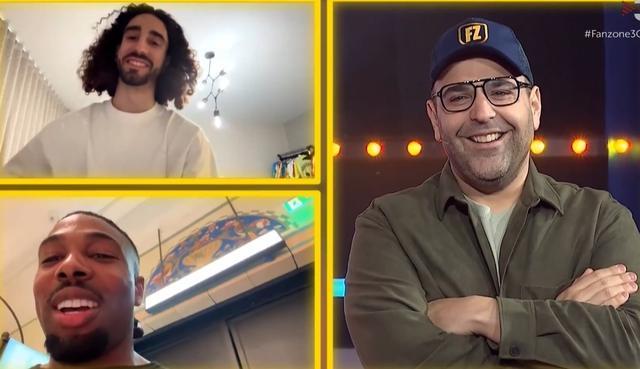 庫(kù)庫(kù)與特拉奧雷連線并打趣：還好隔著屏幕，不過(guò)都是場(chǎng)上的事