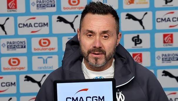 德澤爾比：格林伍德在成為全面的球員，也不像以前那么少言了