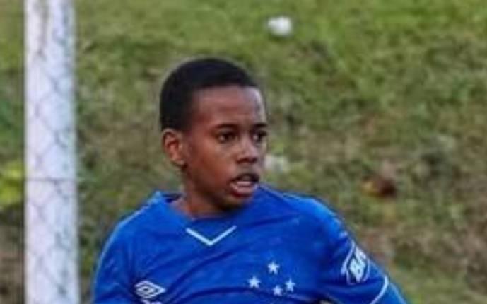 博主发布埃斯特旺9岁时的比赛集锦，