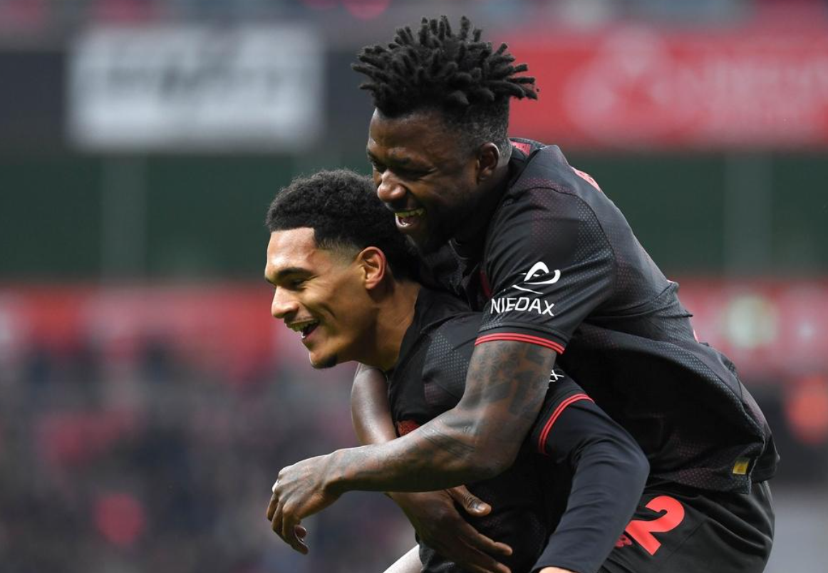 一场40，制造出惨案，昔日冠军踢疯了，德甲4轮不败