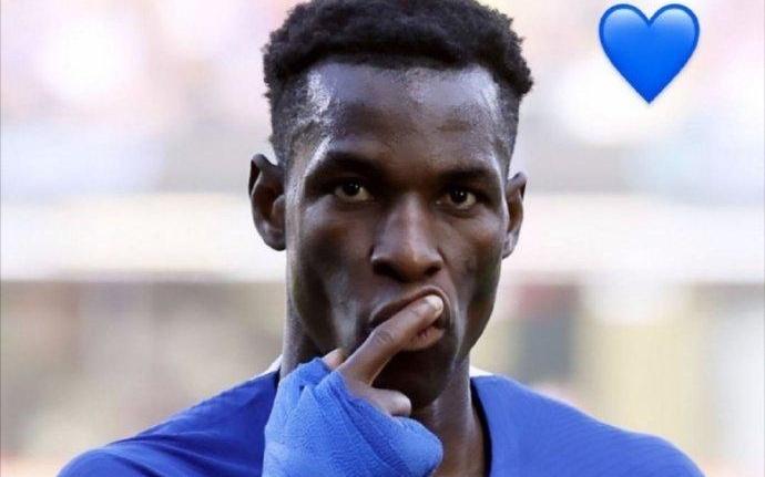 24岁“杰哥”会去哪：可能是拜仁最失败的转会，状态全无没人要