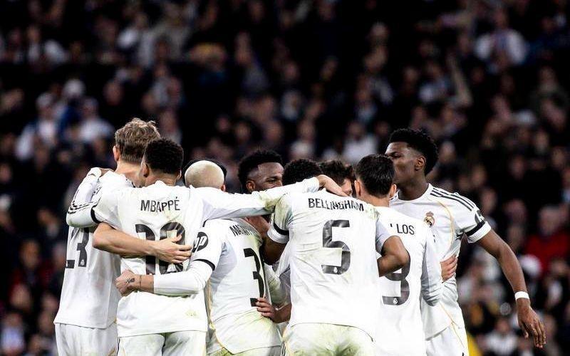 皇马与本菲卡的欧冠对决：一场战术与情绪的激烈交锋