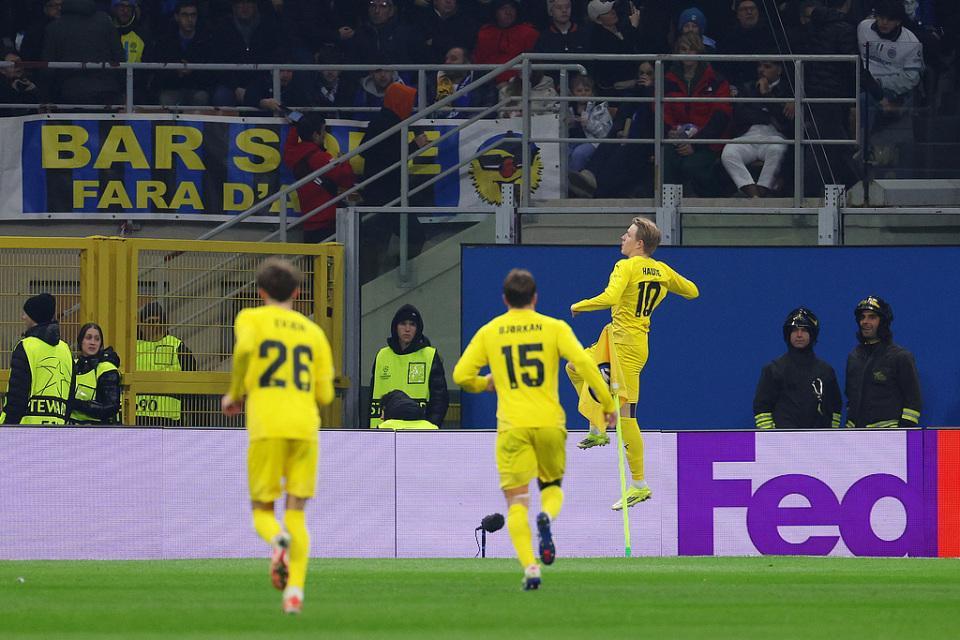 5.5万人口小镇奇迹！首次踢欧冠即进16强35天连斩3豪门+双杀国米