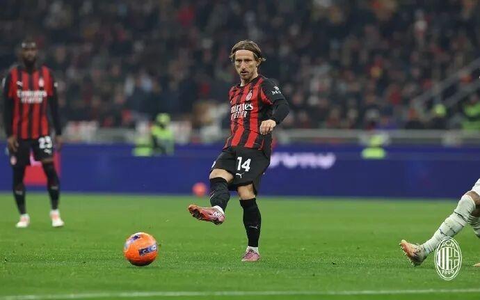 米体丨两队更衣室可能的大变动