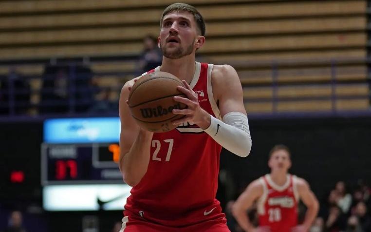 藏龙卧虎！杨瀚森在开拓者二队的替补