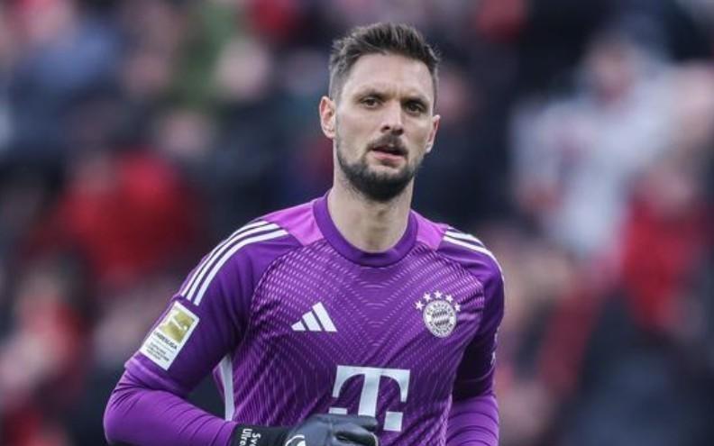 真没健康门将了，乌尔赖希：我感觉大腿有点不适，希望不严重