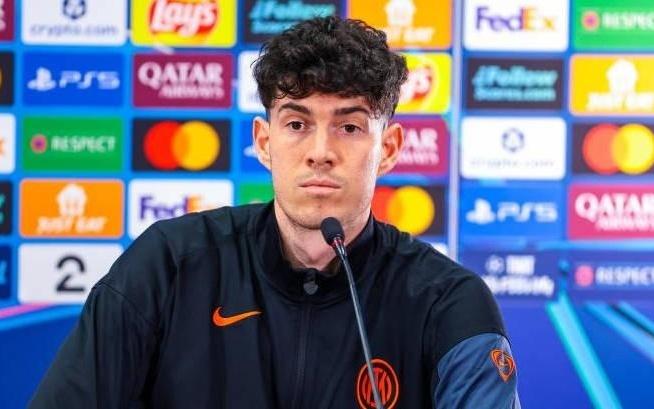 世体：巴斯托尼对巴萨的邀请感兴趣，若离队西甲会是他的目标