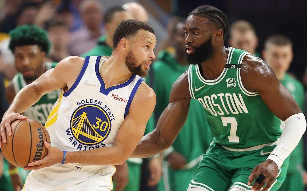 杰伦布朗：库里是最难防守的球员，防他