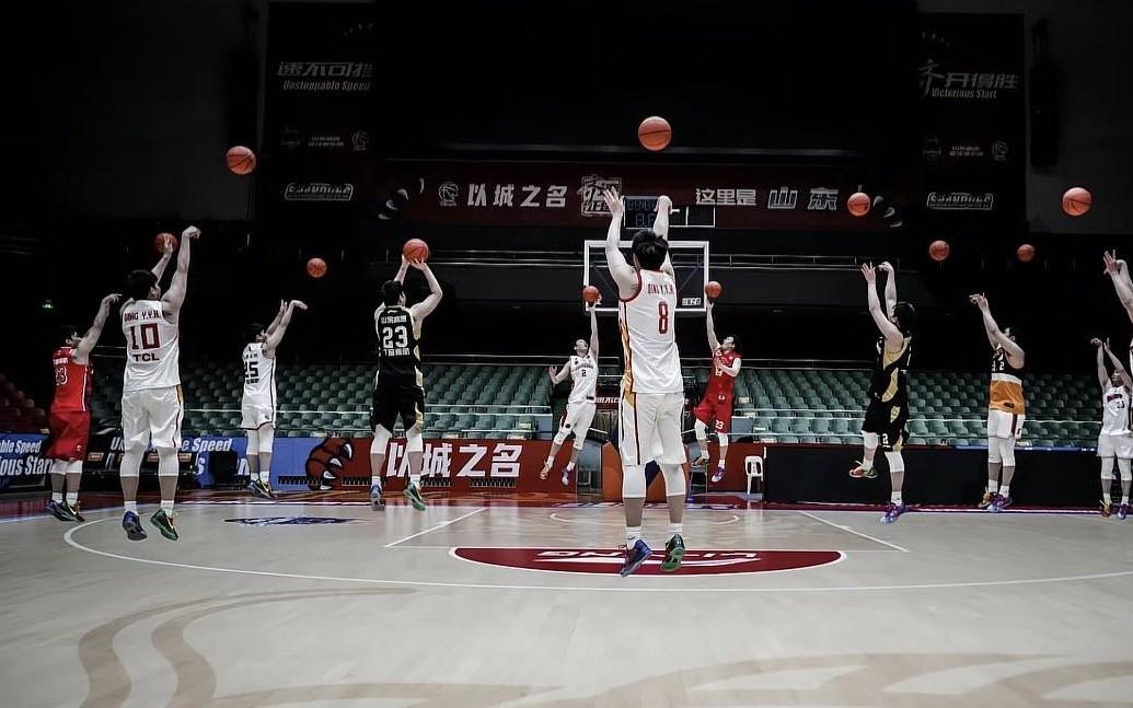 丁彦雨航：我也想见见巅峰的自己，这个信念让我坚持了八年