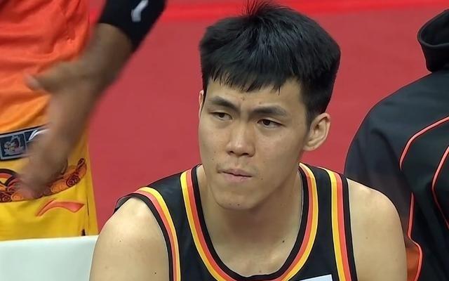 江苏外教：庞峥麟一直在带领球队传出很不错的传球和正确进攻选择