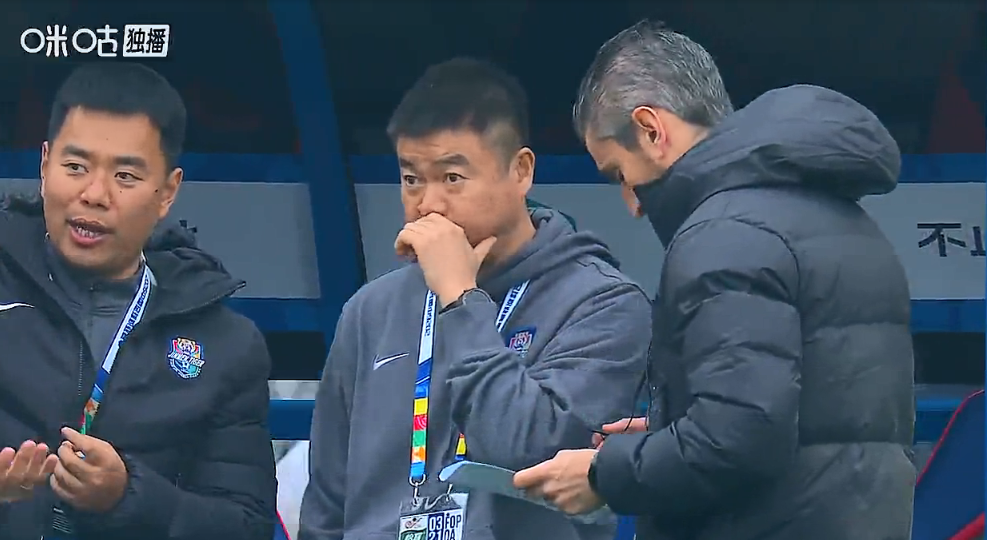 让你踢“聪明球”！中超总经理德比毫不留情：李金羽大胜于根伟
