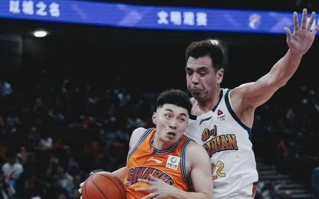 从上海滩最强高中生到大鲨鱼本土球员独苗，吴泽昊上演CBA职业生涯首秀