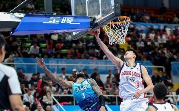 前行无畏202526赛季CBA常规赛第二十八轮客场告捷力克宁波