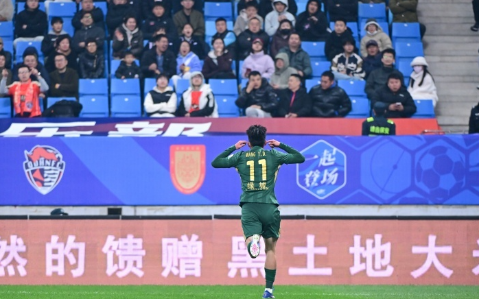 拒采访后又惹争议王钰栋社媒连续硬刚将骂他的海牛球迷打码挑衅