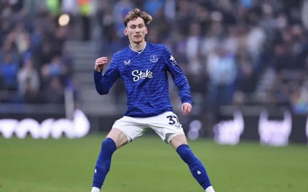 鲁尼：加纳本赛季表现得非常出色，他在