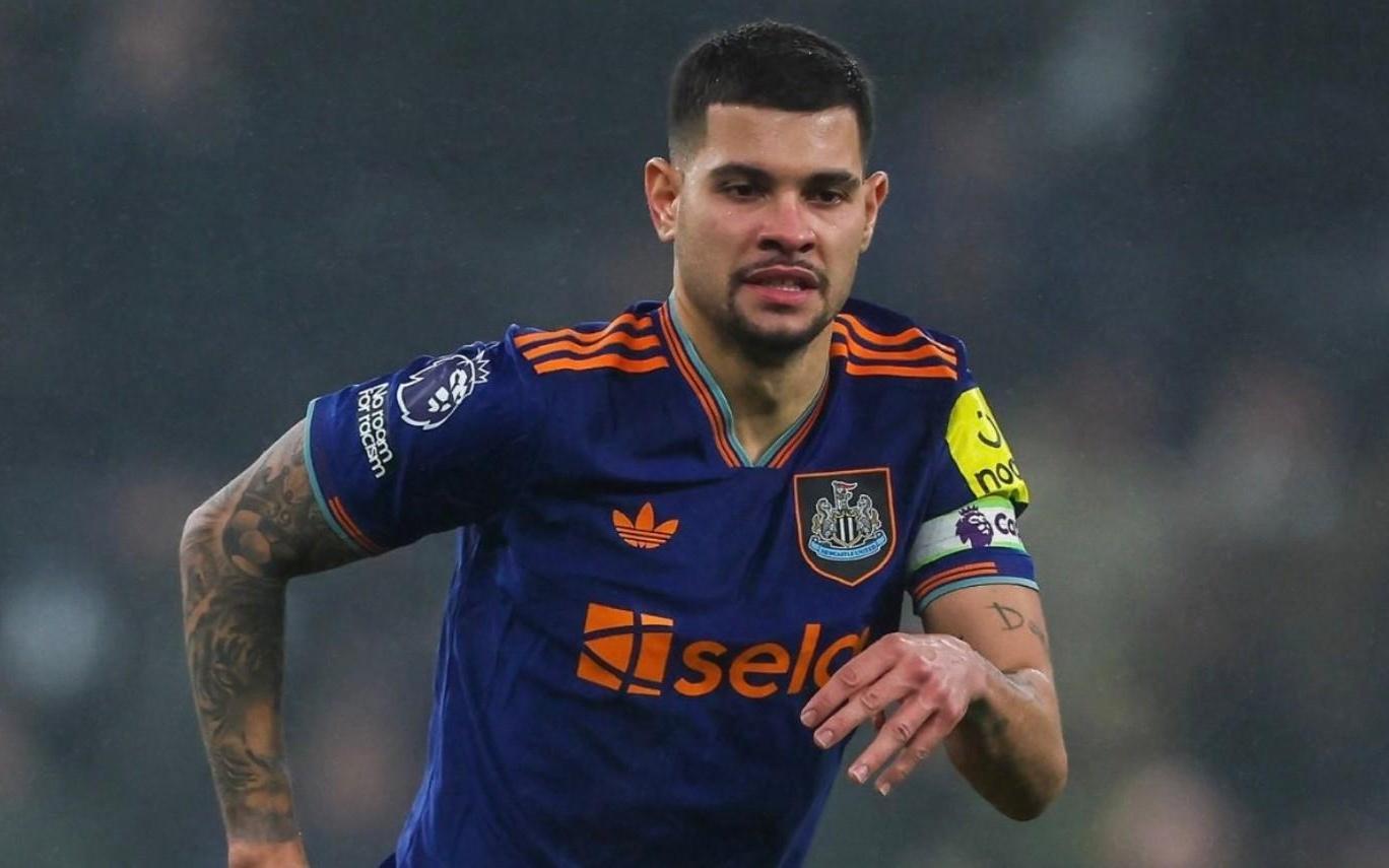 巴媒：曼联已和吉马良斯经纪人联系，他是头号引援目标