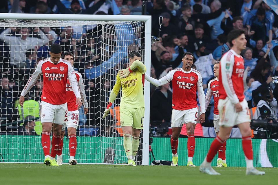 阿森纳丢冠罪人！31岁替补门将0扑救+两度致命失误3次决赛均演砸