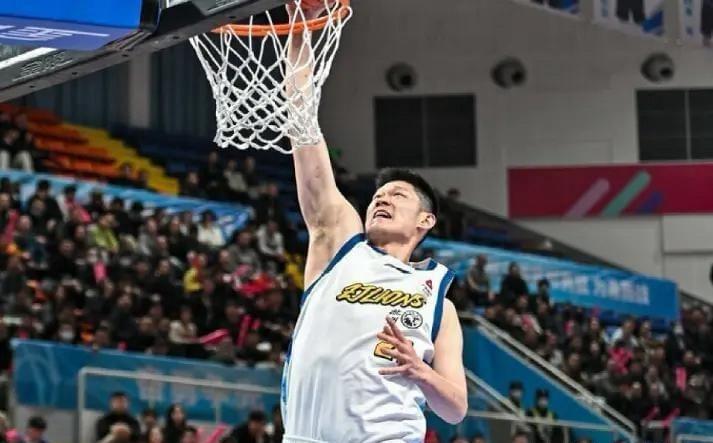 CBA最新排名更新，辽宁冲第八名，广东这个彻底没戏了