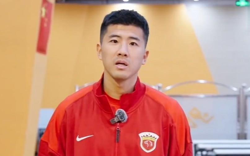 被称作“歌王”李圣龙：我的水平不够，没到开演唱会的水平