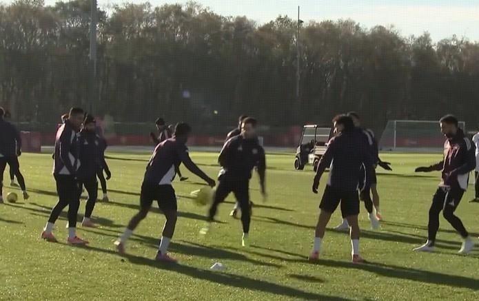 天空：马奎尔、梅努、谢什科缺席训练