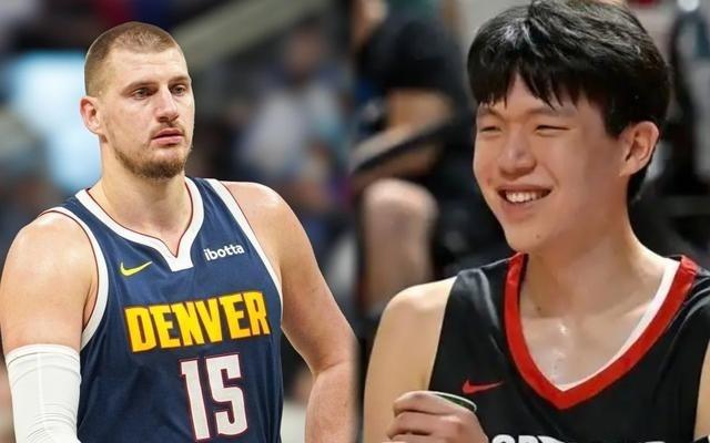 今日有望对位NBA“模版”！杨瀚森和约基奇赛前同框热身引关注