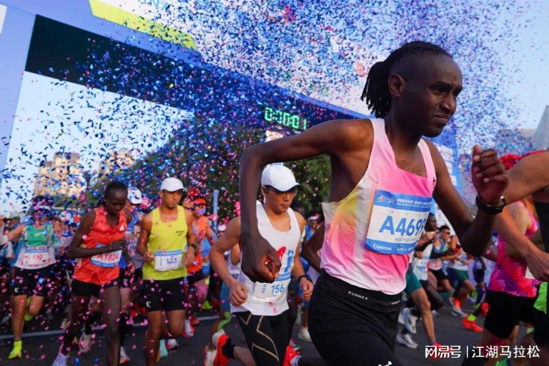 跑马是不是极限运动不好说,当下办马拉松绝对是