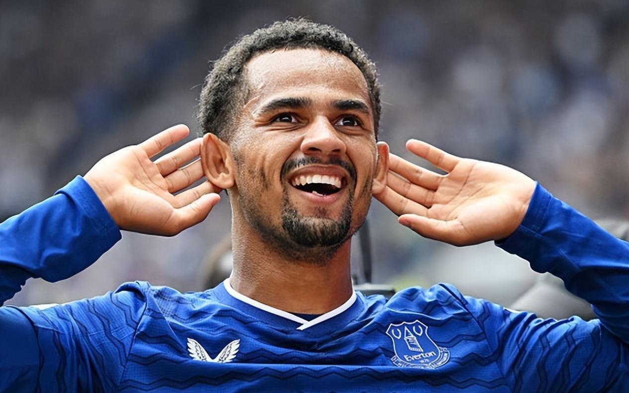 4球1助攻！25岁非洲天才边锋闪耀英超，超级香饽饽，3大豪门疯抢