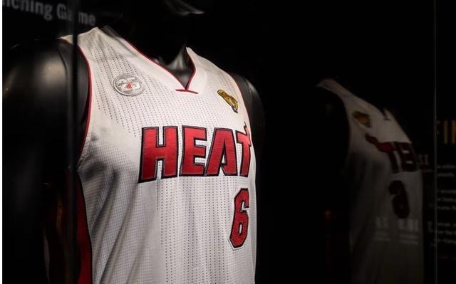 迈阿密前警员盗卖百万美元NBA纪念品