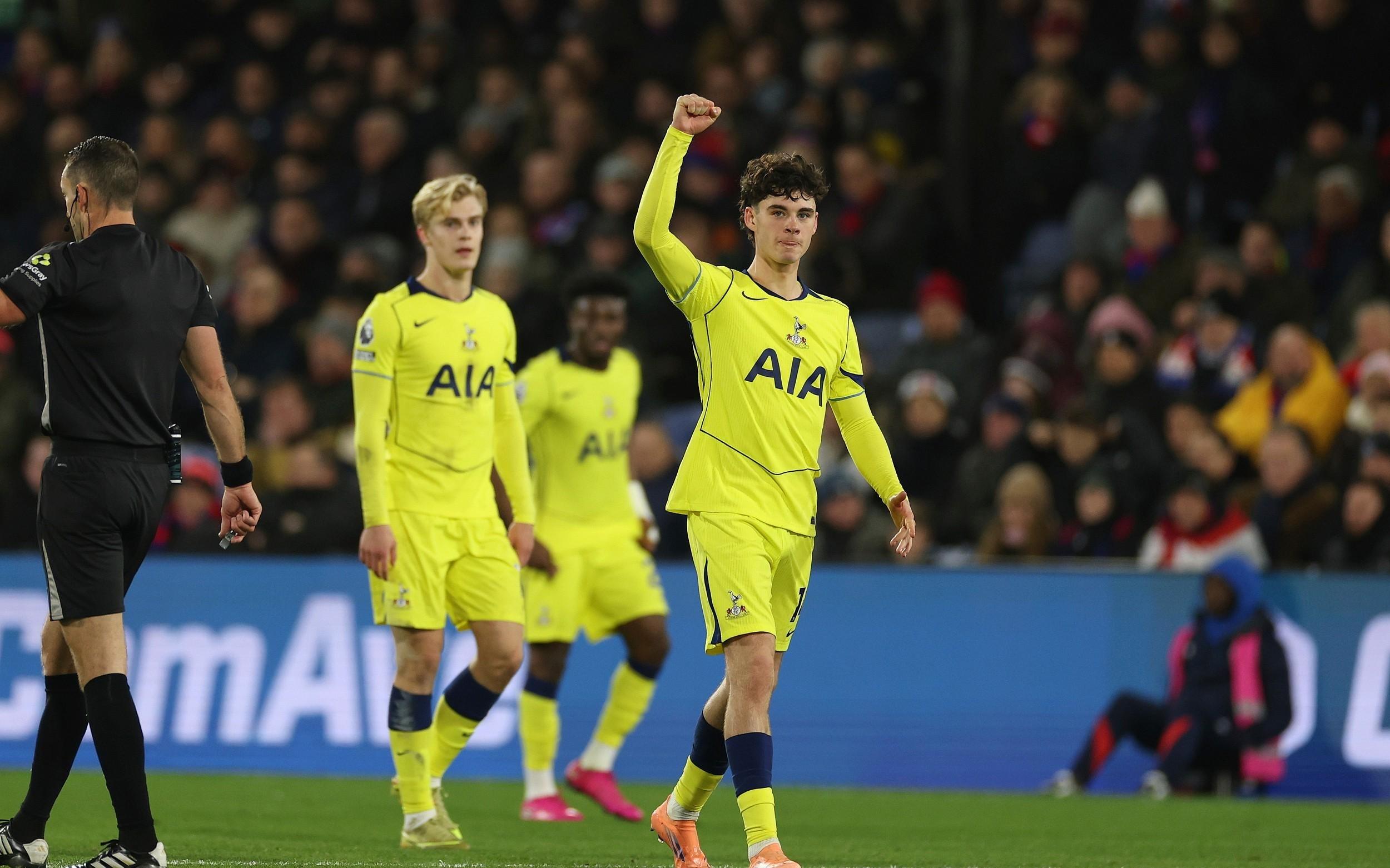 对阵水晶宫破门，阿奇格雷攻入职业生涯首球