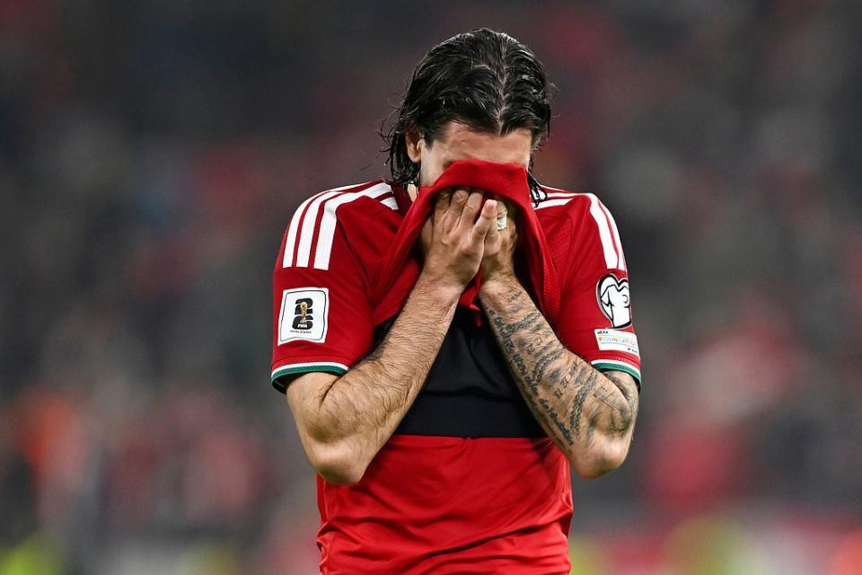 遭绝杀！利物浦1.3亿双星哭成泪人已无缘世界杯40年比国足还惨