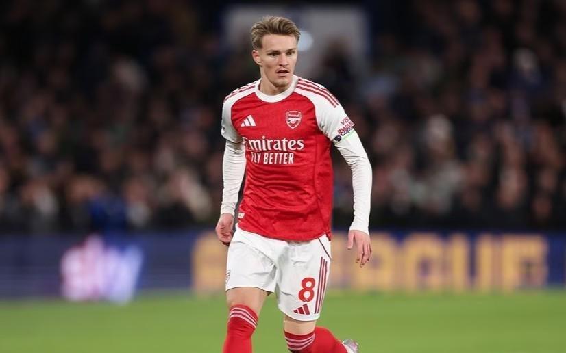 厄德高每90分钟创造2.5次运动战机会，仅次于多库、谢尔基